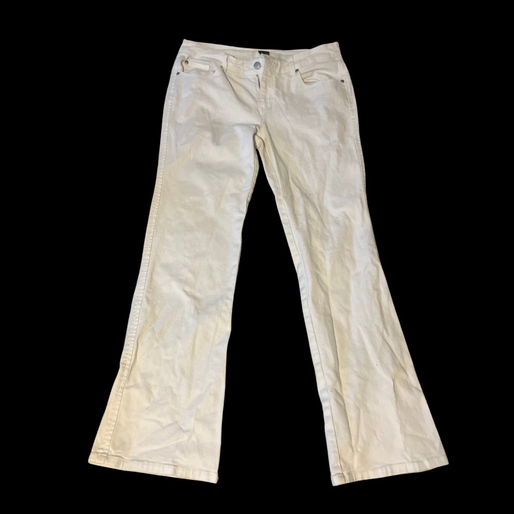 White pants for women